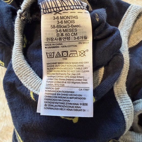 2018 Baby GAP Tank Romper Fruit Print - Size 3/6 months - Picture 5 of 6